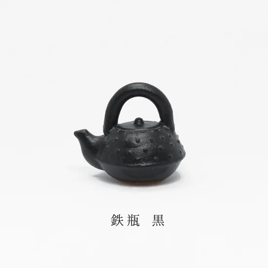 Iron kettle black | Chopstick rest