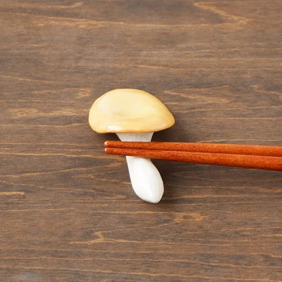 Tamogi mushroom | Chopstick rest