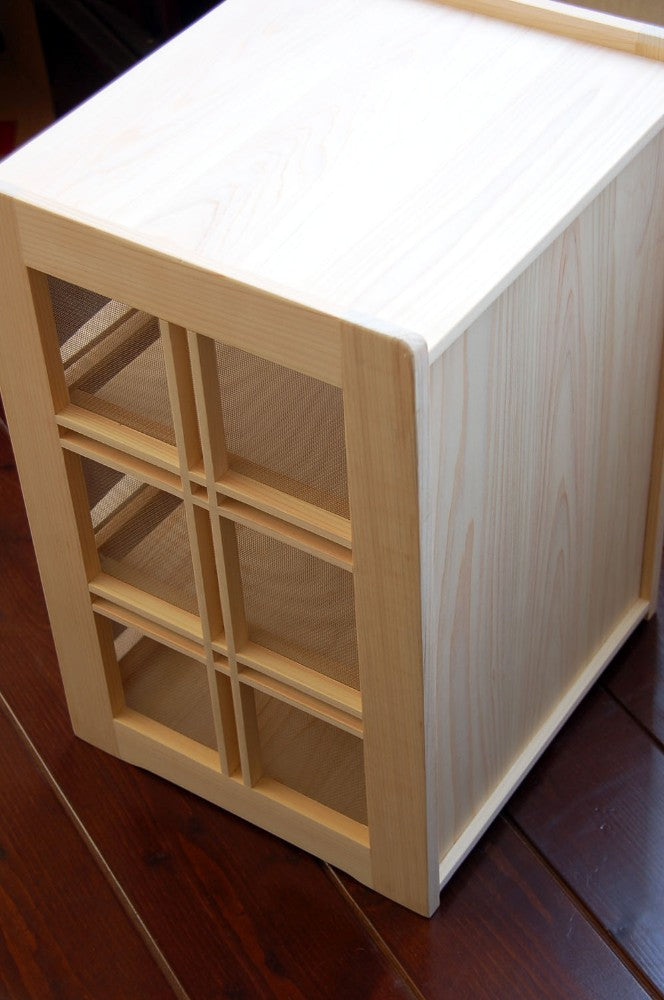 Hinoki storage cabinet | Hinged Door