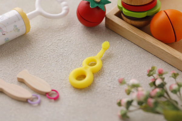 BABY HAMICO - TEETHING TOOTHBRUSH