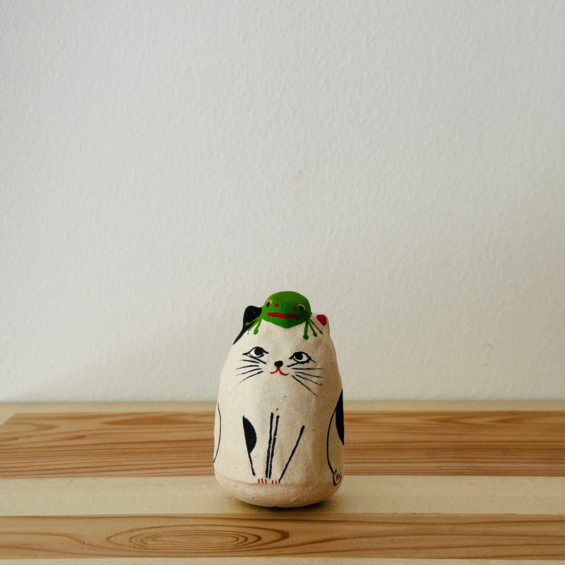 Frog Cat Papier-mache Tumbling Doll ｜COSHELL