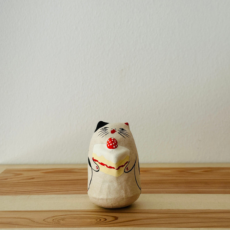 Shortcake Cat Papier-mache Tumbling Doll ｜COSHELL