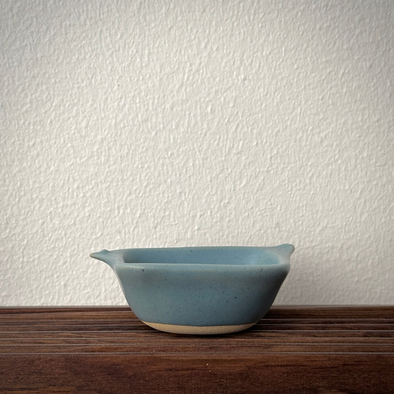 Blue-Gray Little Bird Bowl | ON THE TABLE | Yoshizawagama